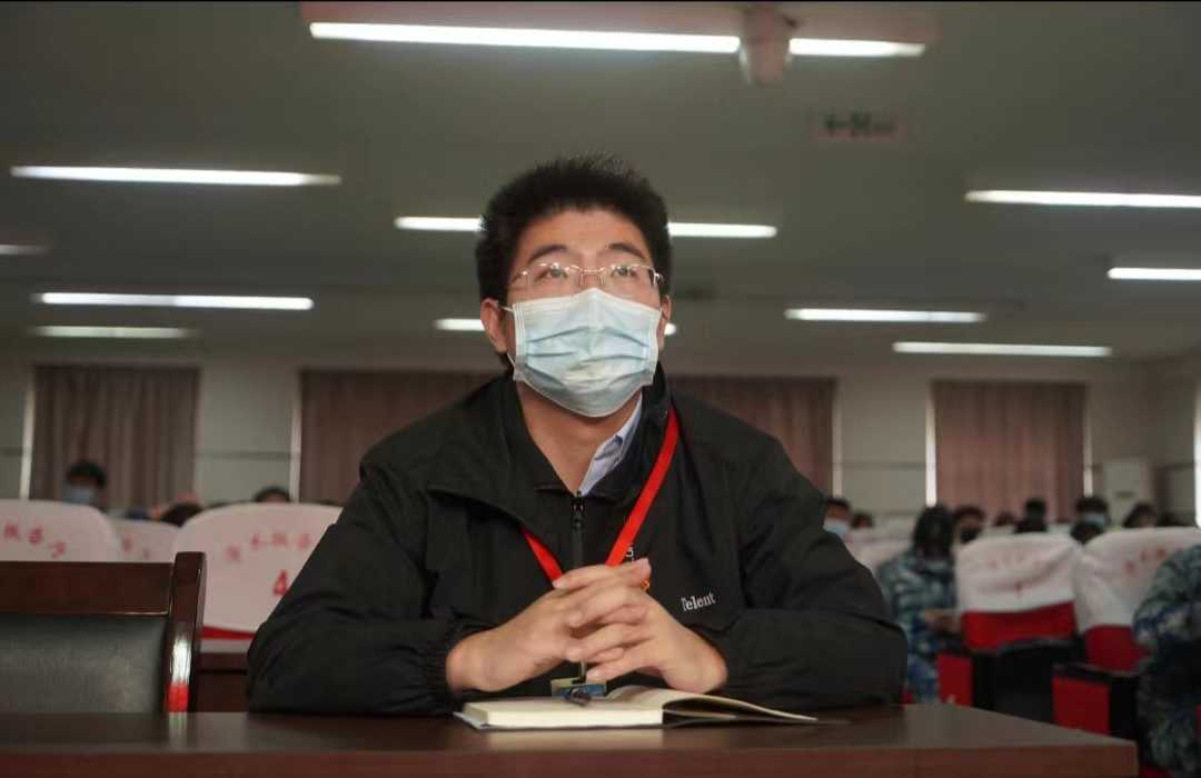 我校組織收聽收看慶祝中國(guó)共青團(tuán)成立100周年大會(huì)上直播