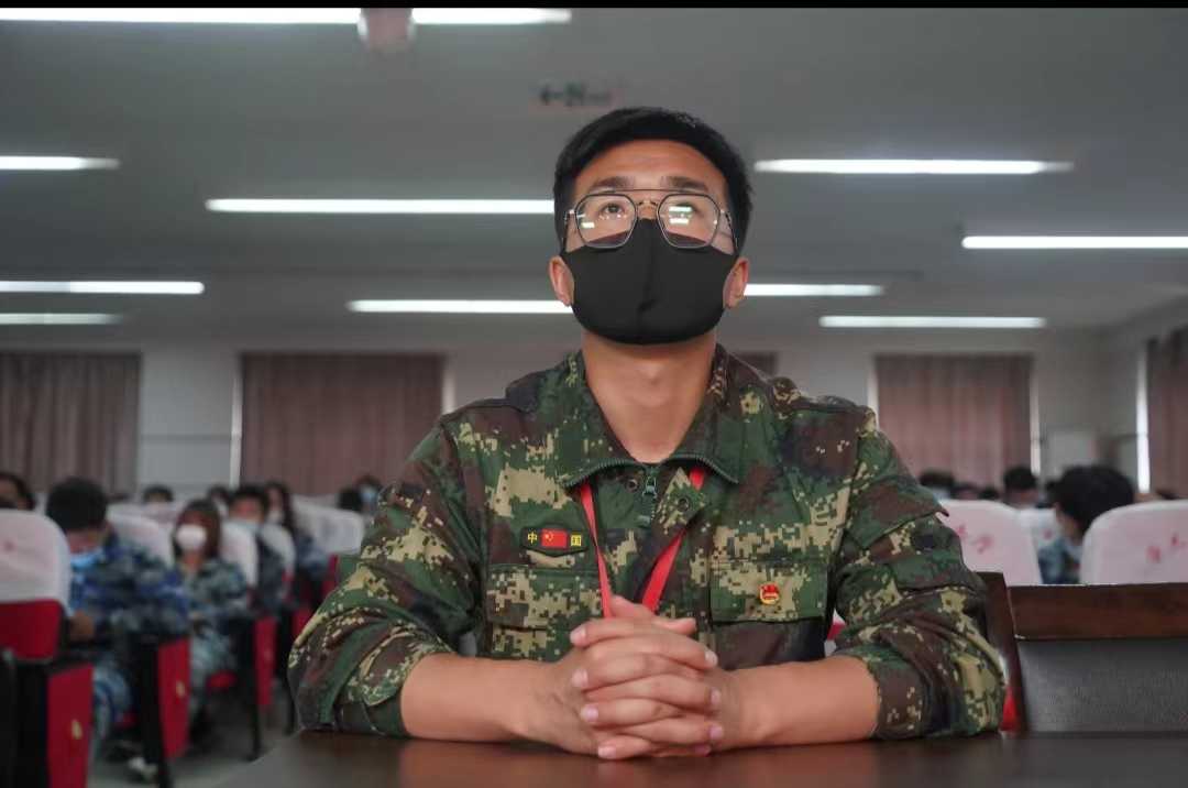 我校組織收聽收看慶祝中國(guó)共青團(tuán)成立100周年大會(huì)上直播