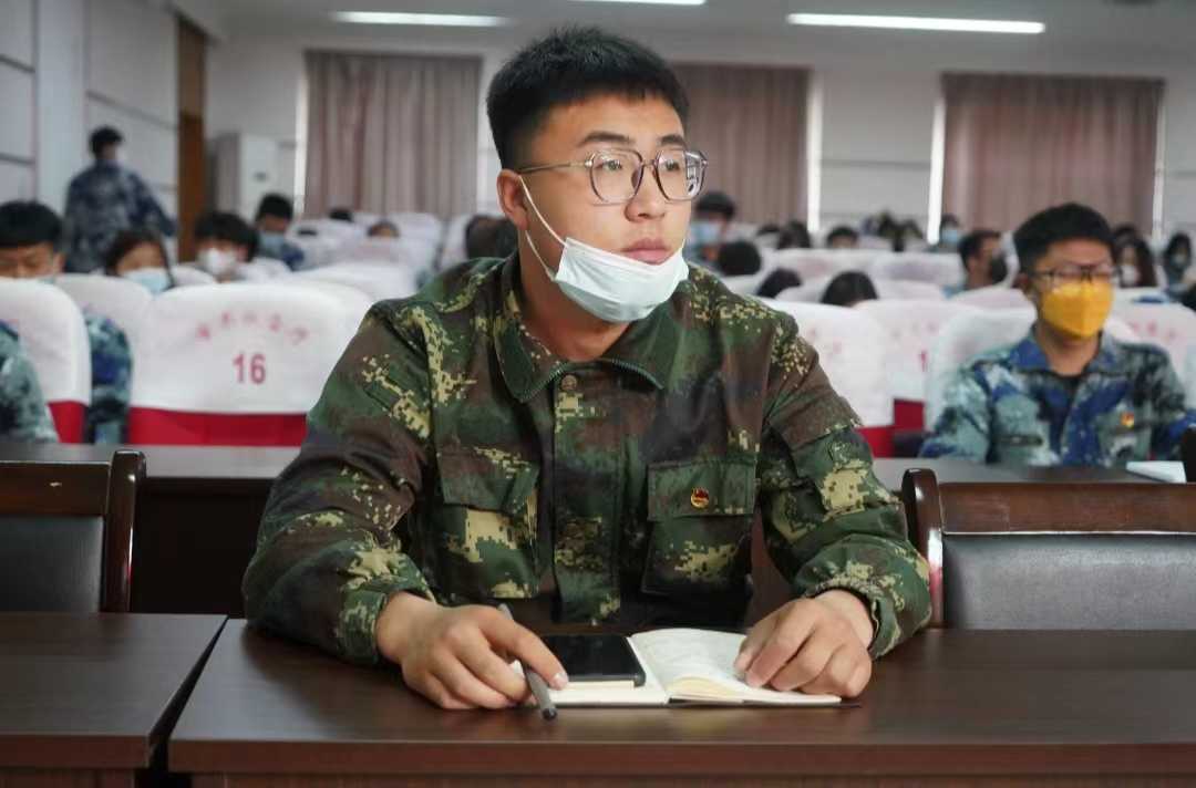 我校組織收聽收看慶祝中國(guó)共青團(tuán)成立100周年大會(huì)上直播