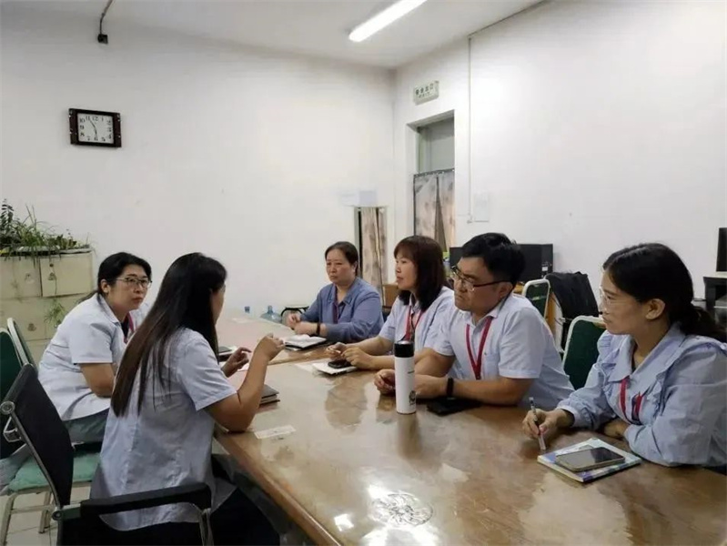 我院召開“服務(wù)意識、工作態(tài)度、履職盡責”大討論活動推進會
