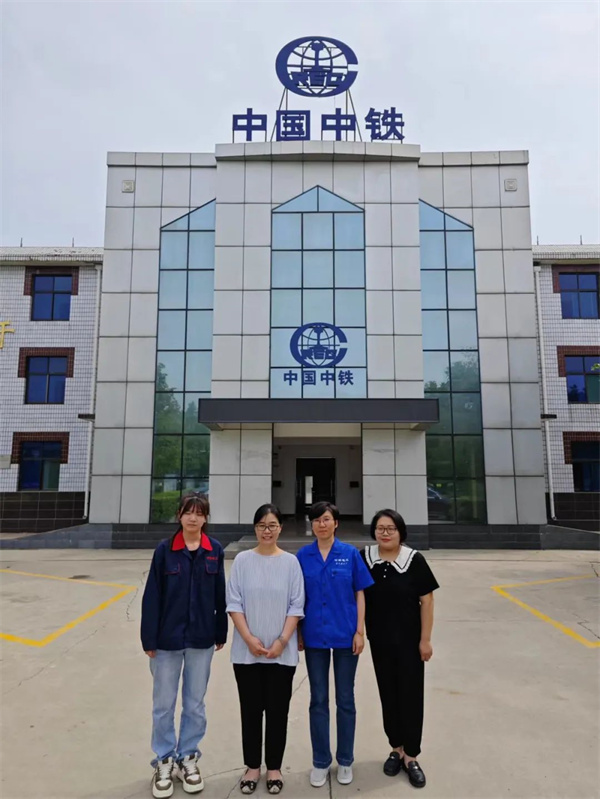 我院與中鐵電工保定制品有限公司達(dá)成校企合作——校企合作同心圓，訪企拓崗普新篇（五）
