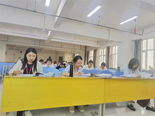 云程發(fā)軔，萬(wàn)里可期——2023屆財(cái)務(wù)管理專(zhuān)接本畢業(yè)論文答辯順利開(kāi)展