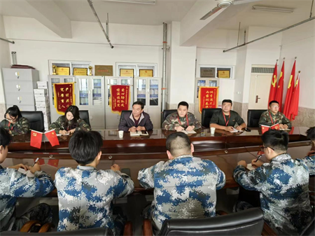 保定理工學(xué)院藝術(shù)學(xué)院召開(kāi)學(xué)生黨員 座談會(huì)