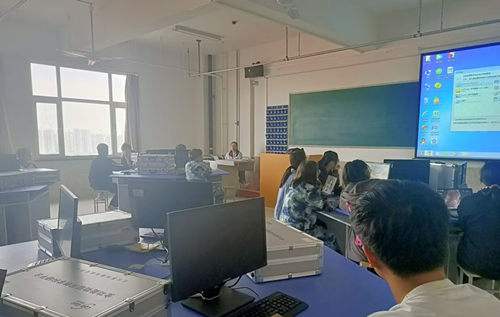 保定理工學(xué)院信息科學(xué)與工程學(xué)院實(shí)驗(yàn)室開放