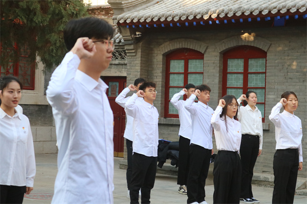 我院舉行2023年新發(fā)展團員入團儀式暨留法勤工儉學運動紀念館主題教育活動