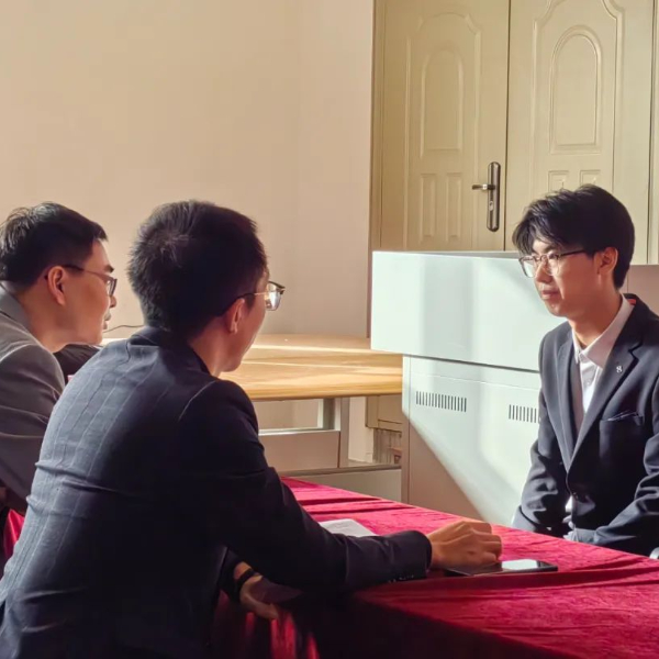 校企合作育人才，共創(chuàng)經(jīng)濟新未來