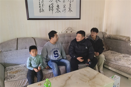 “家校攜手，共育未來”——保定理工學(xué)院藝術(shù)學(xué)院開展“家校共育”家訪活動(dòng)