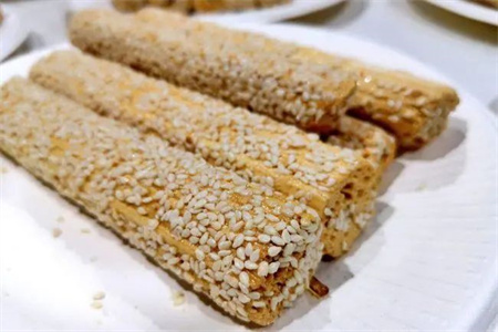 “小年小年，好運(yùn)連連”——保定理工學(xué)院藝術(shù)學(xué)院傳統(tǒng)節(jié)日之小年