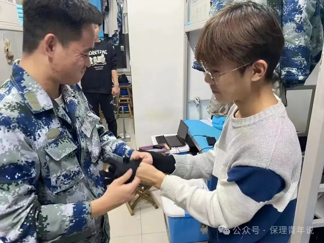 雷鋒精神共傳承,志愿服務(wù)學雷鋒