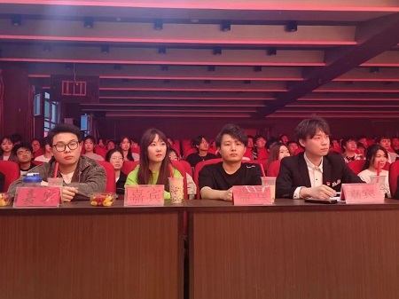 “不忘初心，砥礪前行”——保定理工學(xué)院藝術(shù)學(xué)院“第二屆團(tuán)總支學(xué)生會(huì)”換屆選舉大會(huì)暨表彰大會(huì)