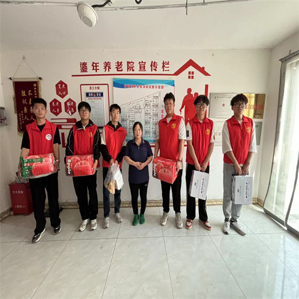 春日暖陽，溫情相伴|我院青年志愿服務(wù)隊開展關(guān)愛老人志愿活動