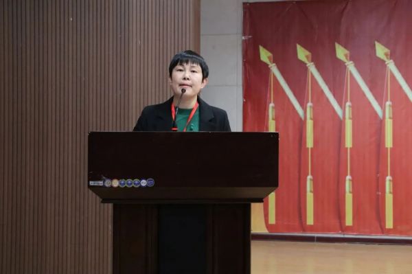 保定理工學院||管理學院||“管理催奮進，榜樣促前行”年末表彰大會