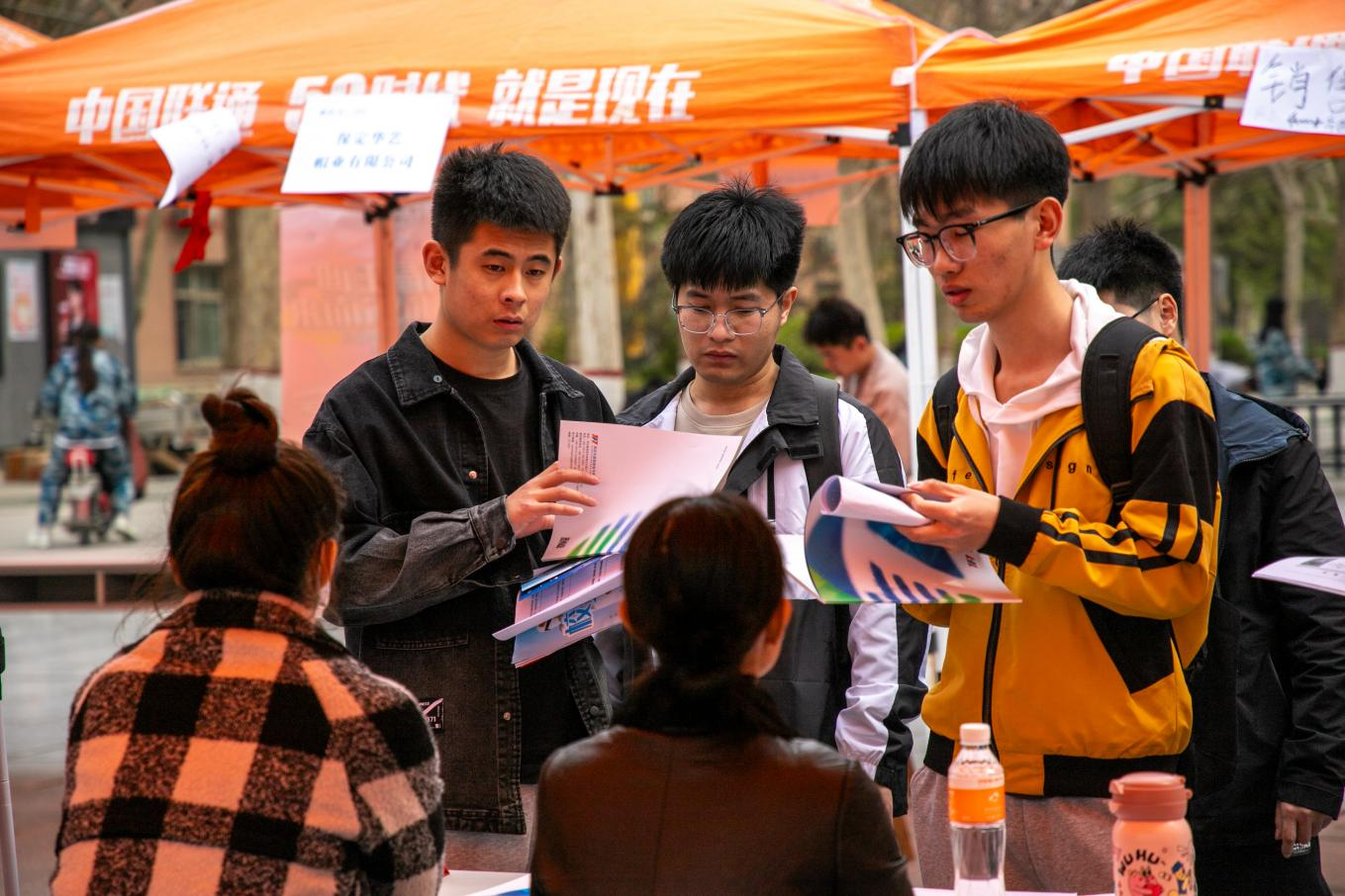 保定理工學院“圓夢保理·不負韶華” 2024屆畢業(yè)生春季線下雙選會隆重舉辦