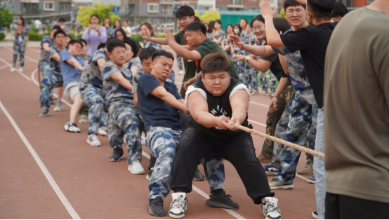 青春校園|凝聚每份力,團(tuán)結(jié)一條心——保定理工學(xué)院第十八屆拔河比賽圓滿結(jié)束