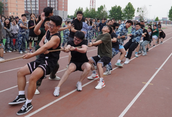 青春校園|凝聚每份力,團(tuán)結(jié)一條心——保定理工學(xué)院第十八屆拔河比賽圓滿結(jié)束
