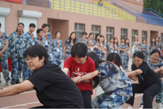青春校園|凝聚每份力,團(tuán)結(jié)一條心——保定理工學(xué)院第十八屆拔河比賽圓滿結(jié)束