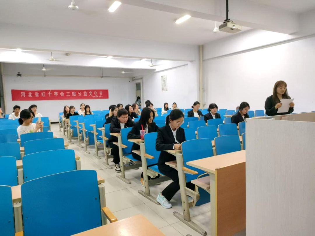 “三獻(xiàn)”進(jìn)校園|共話愛心與責(zé)任:“三獻(xiàn)”主題辯論賽圓滿結(jié)束