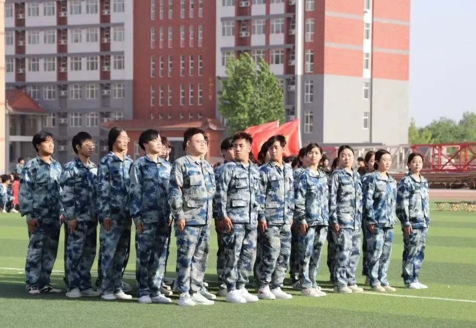 保理會計學(xué)院以隊列會操比賽為始,共著你我青春華章
