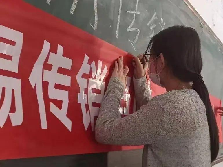 保定理工學(xué)院與蓮池區(qū)高校辦、區(qū)市場(chǎng)監(jiān)督局合作開(kāi)展反傳銷(xiāo)教育宣傳活動(dòng)