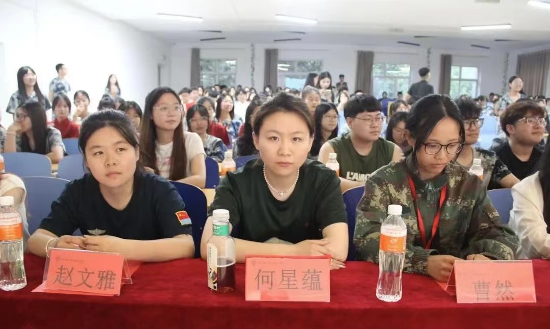 保理會計(jì)學(xué)院聚青春之火，譜會院華章