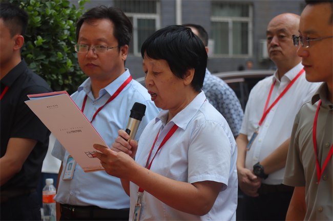 此去提衡霄漢上， 鵬摶鯤運更論程——保定理工學(xué)院教職工私家車喜送畢業(yè)生啟動儀式