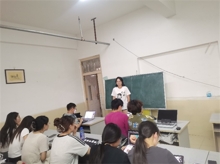 藝術(shù)學(xué)院 2021 級(jí)視覺(jué)傳達(dá)設(shè)計(jì)專(zhuān)業(yè)《卡通造型設(shè)計(jì)》結(jié)課作品展