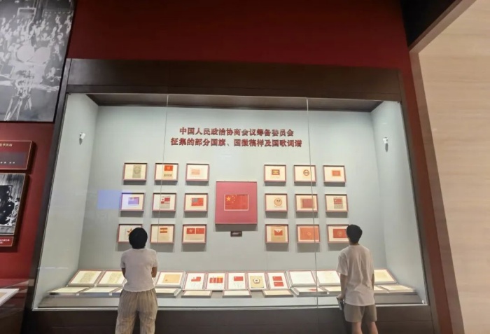 重溫紅色精神，觀今朝之發(fā)展——信息科學與工程學院愛國主義教育實踐團赴中國共產黨歷史展覽館紀實