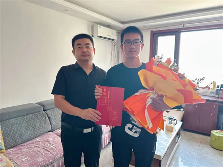 熱烈祝賀！保定理工學(xué)院藝術(shù)學(xué)院 0001 號錄取通知書已送達(dá)