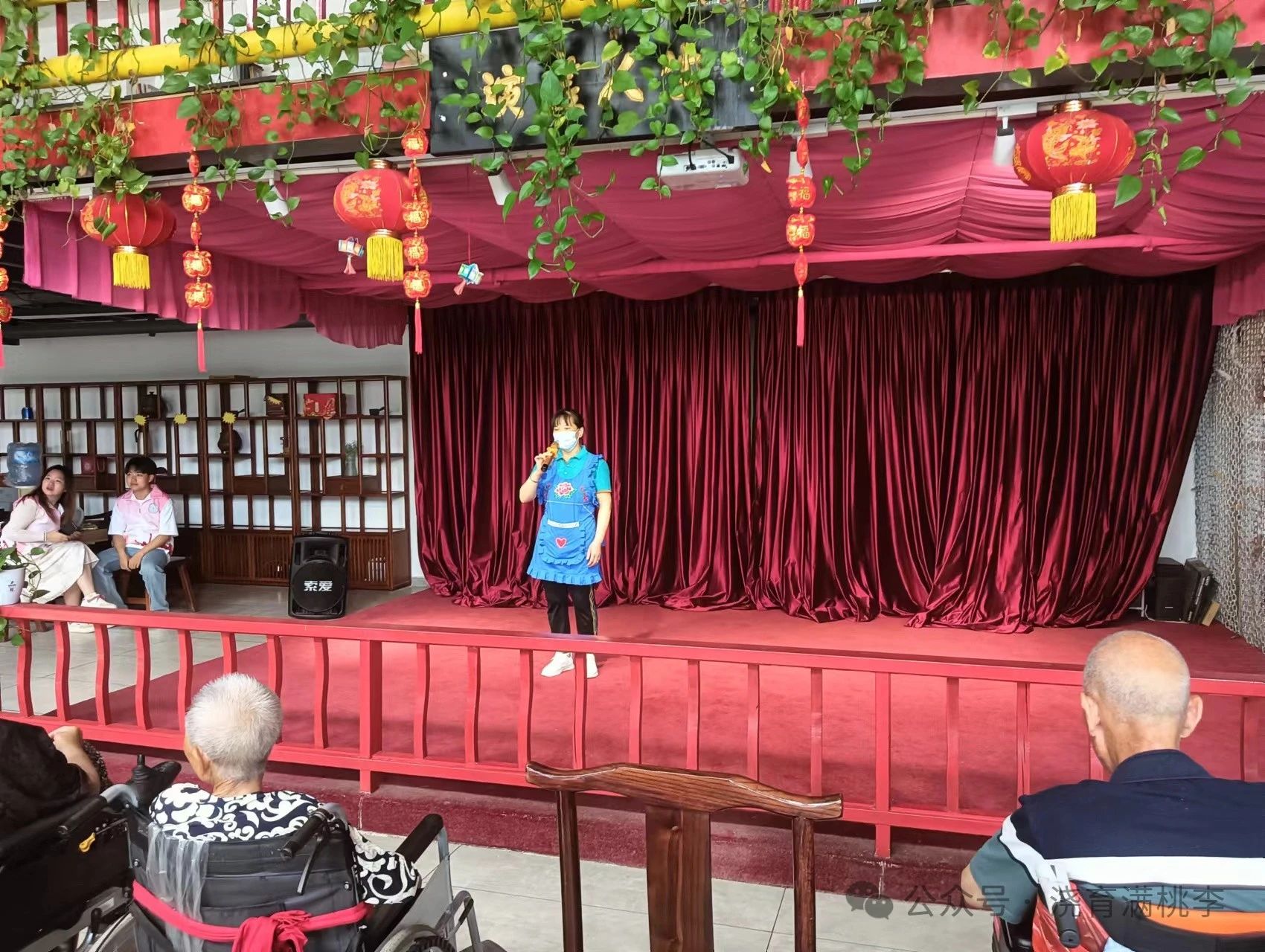 “揚(yáng)愛老美德，獻(xiàn)志愿精神”