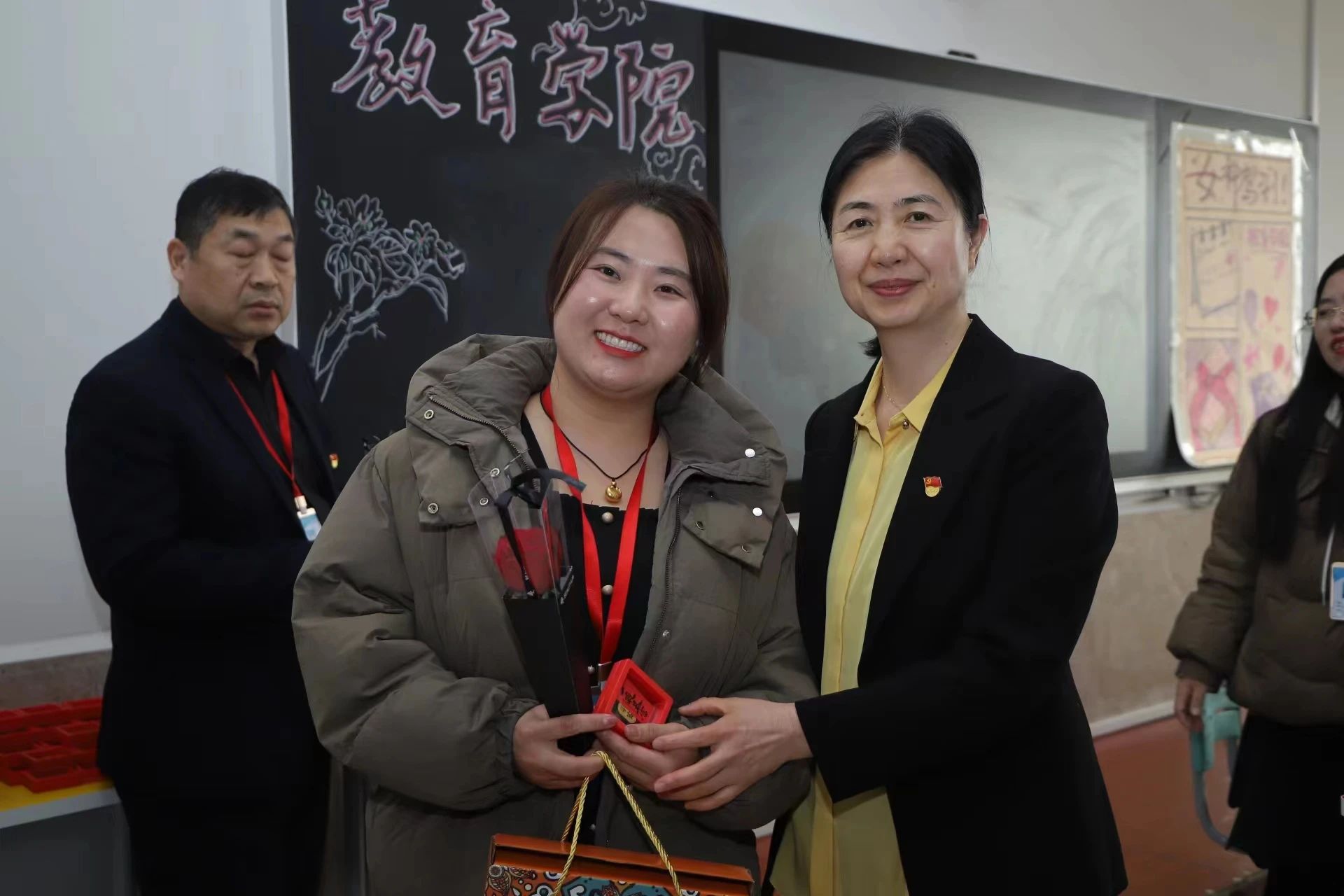 綻放芳華，遇見(jiàn)女神——“3·8女神節(jié)”主題活動(dòng)