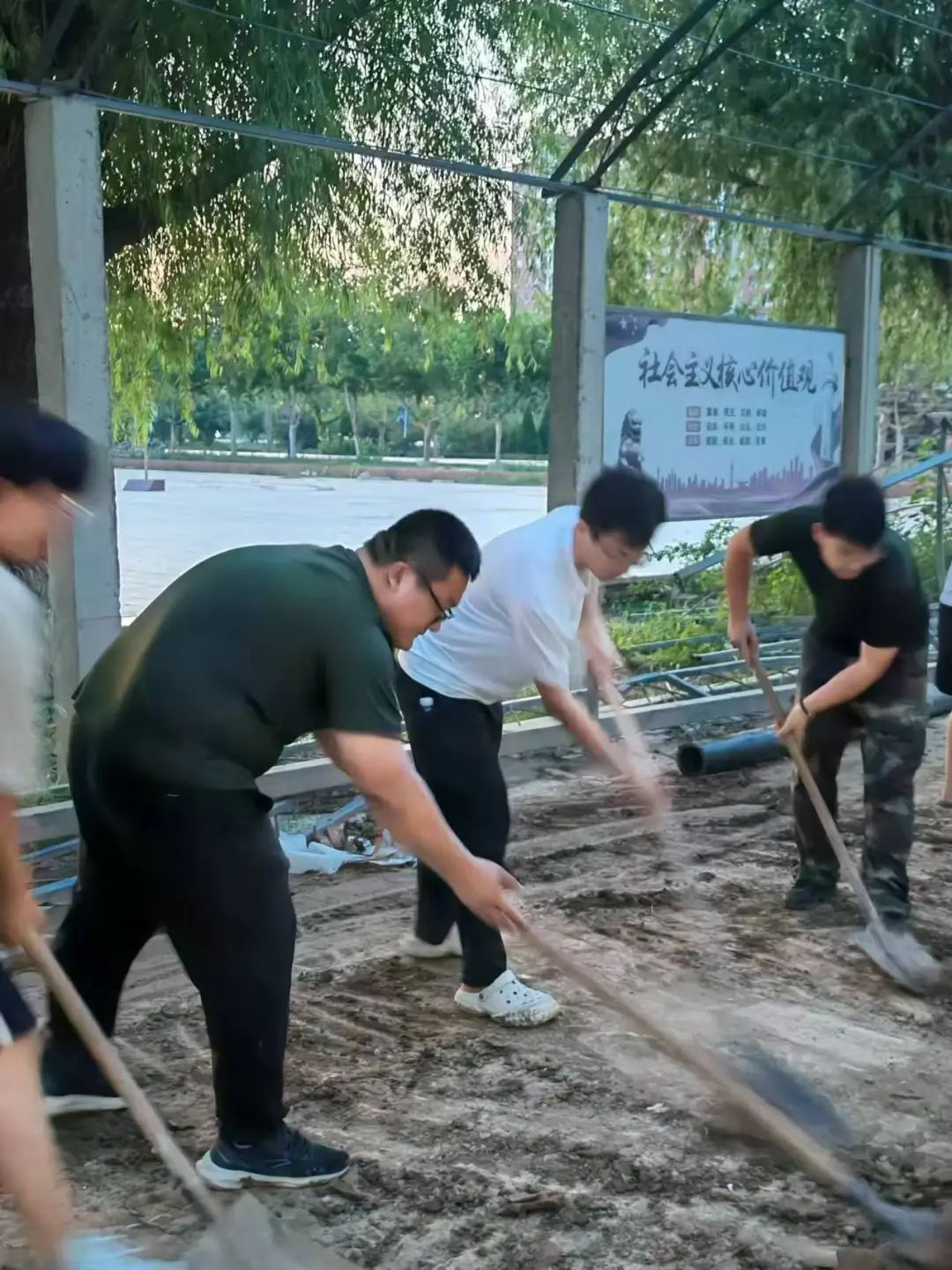 保定理工學(xué)院||以愛迎新,服務(wù)引領(lǐng)美好大學(xué)路