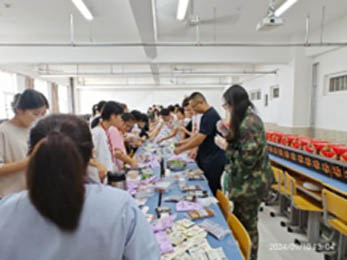 月滿中秋,師恩難忘|信工學(xué)院開展“感師恩，迎中秋”主題活動
