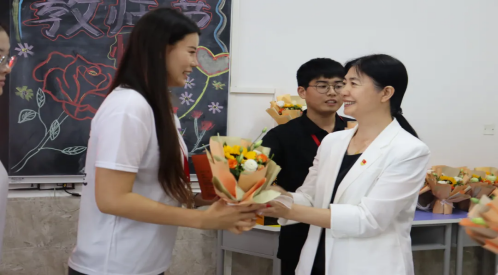 保定理工學(xué)院教育學(xué)院“晨曦細(xì)雨育桃李,金秋碩果慰園丁”教育學(xué)院教師節(jié)活動圓滿結(jié)束
