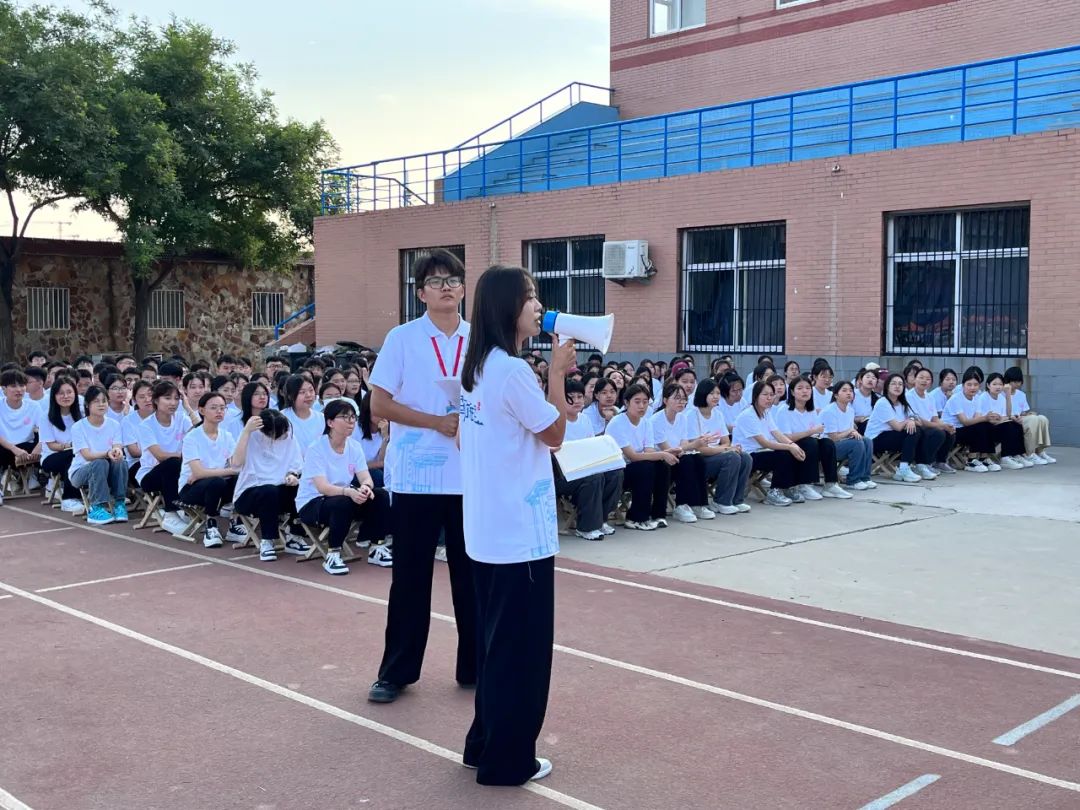 “悅”見新校園，夢(mèng)想正啟航|2024級(jí)新生第一次學(xué)生大會(huì)圓滿結(jié)束