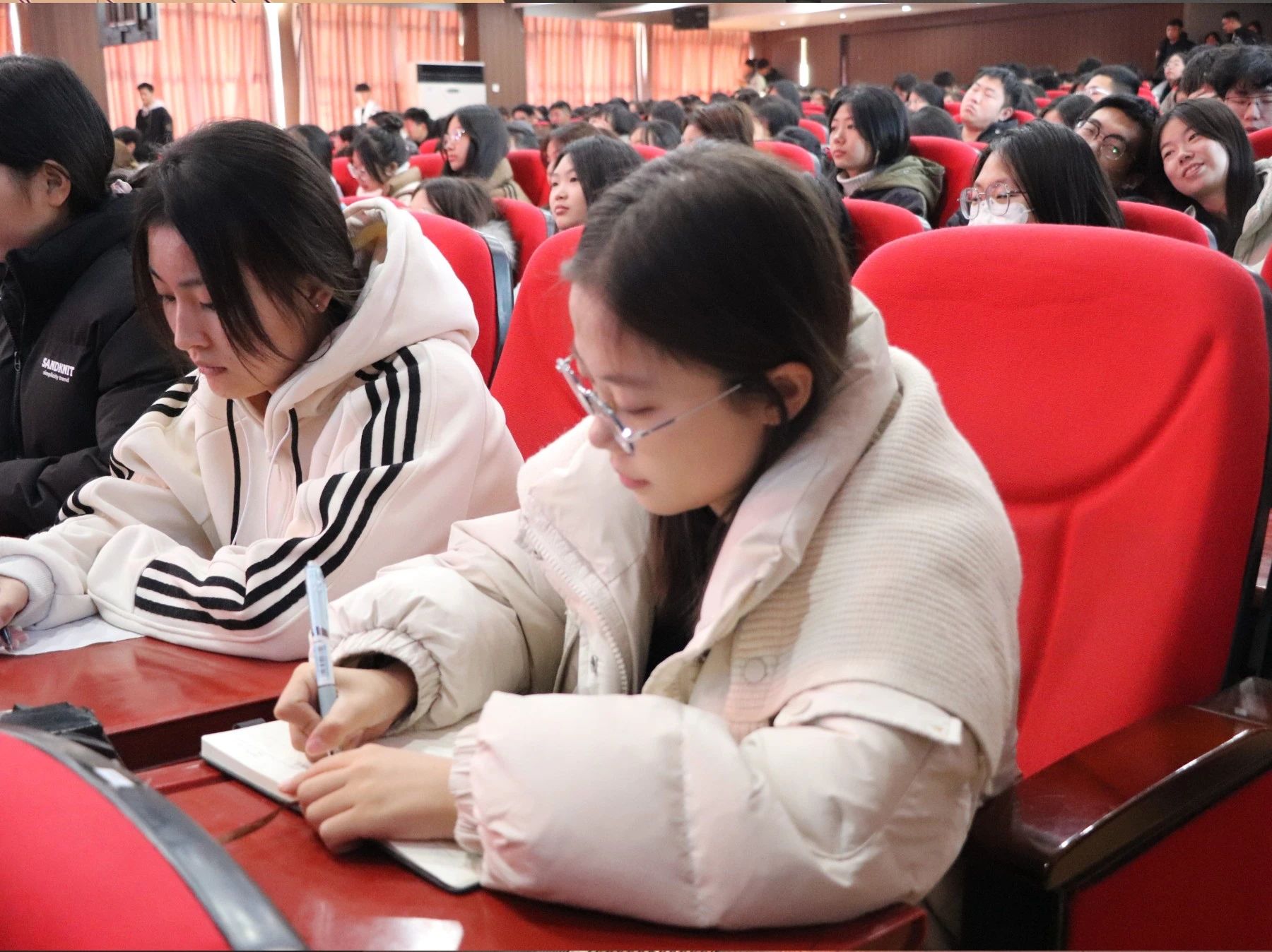 文明用網(wǎng)新征程,法制教育引航標——保定理工學院舉辦“文明用網(wǎng),法制教育”主題講座