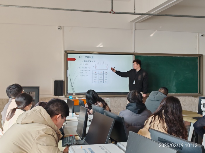 【匠心錘煉，教學(xué)精進】 磨課技，提師能—信息科學(xué)與工程學(xué)院教師練課精進系列活動（一）順利開展