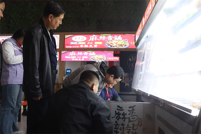 夯實(shí)安全根基 護(hù)航校園安寧——保定理工學(xué)院開(kāi)展校園安全隱患大檢查
