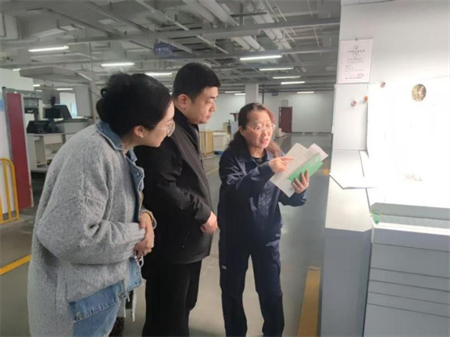 深化產(chǎn)教融合 共育應用人才 —保定理工學院藝術學院赴河北新華第一印刷公司調(diào)研