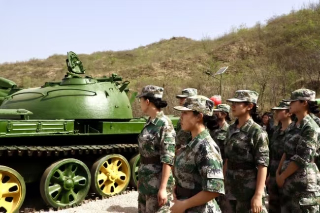 保定理工學(xué)院“行走的思政課” 走進店房國防軍事小鎮(zhèn)