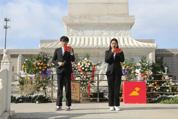 【黨心凝聚，團建生輝】清明祭忠魂，追遠思奮進——保定理工學院經(jīng)濟學院開展徒步祭掃烈士陵園活動