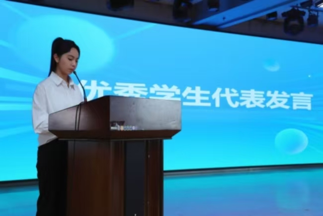 書香浸潤校園，閱讀賦能評估 ——保定理工學(xué)院圖書館舉辦2025年世界讀書月啟動儀式