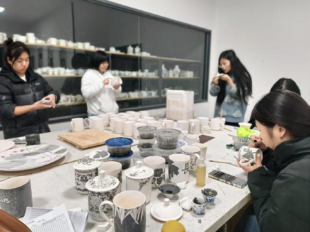 傳承匠心 創(chuàng)新設計 產品設計專業(yè)陶藝工坊特色教學