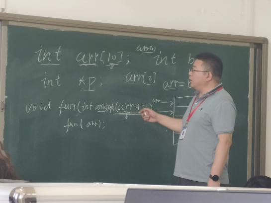 【匠心錘煉，教學(xué)精進】 磨課技，提師能——信息科學(xué)與工程學(xué)院教師練課精進系列活動（十二）順利開展