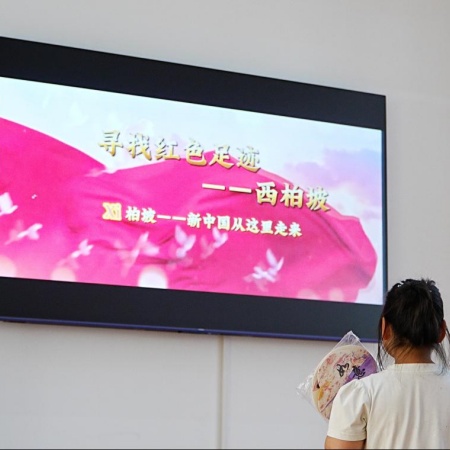 “家校藝站，共赴新程”藝術(shù)學(xué)院2025屆畢業(yè)典禮暨家長接待日?qǐng)A滿舉行